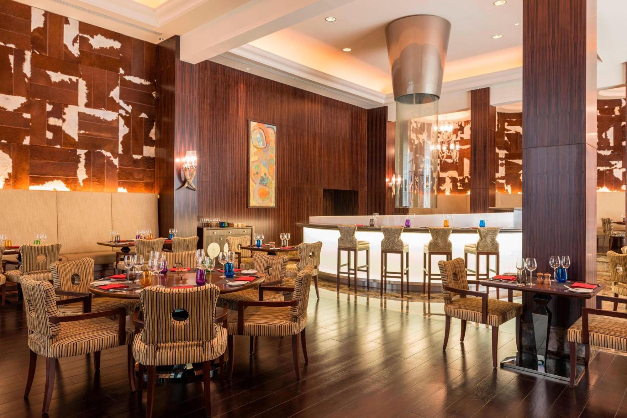 Sheraton Oman Hotel Μουσκάτ Εξωτερικό φωτογραφία The restaurant