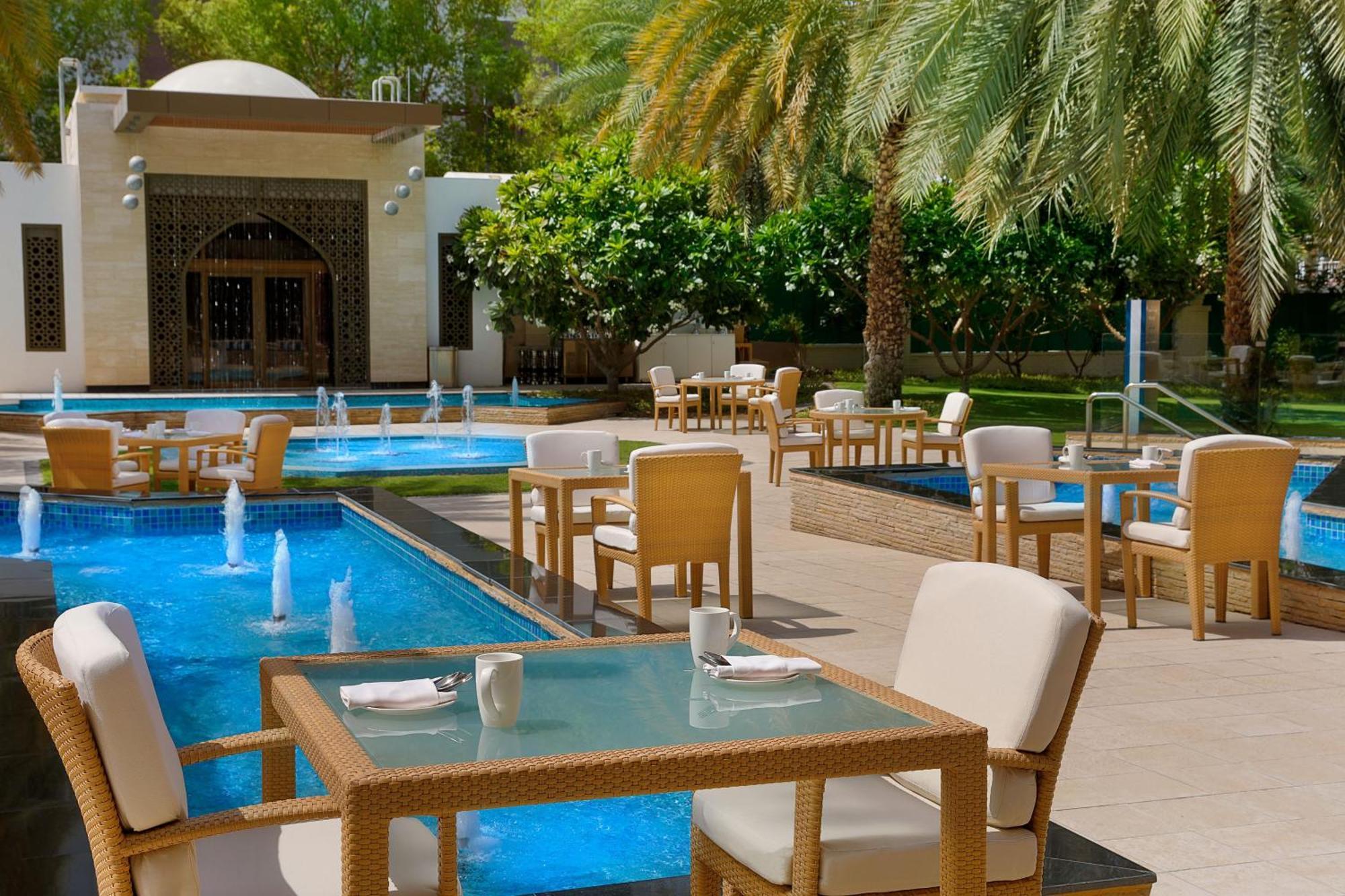 Sheraton Oman Hotel Μουσκάτ Εξωτερικό φωτογραφία The Westin Dubai