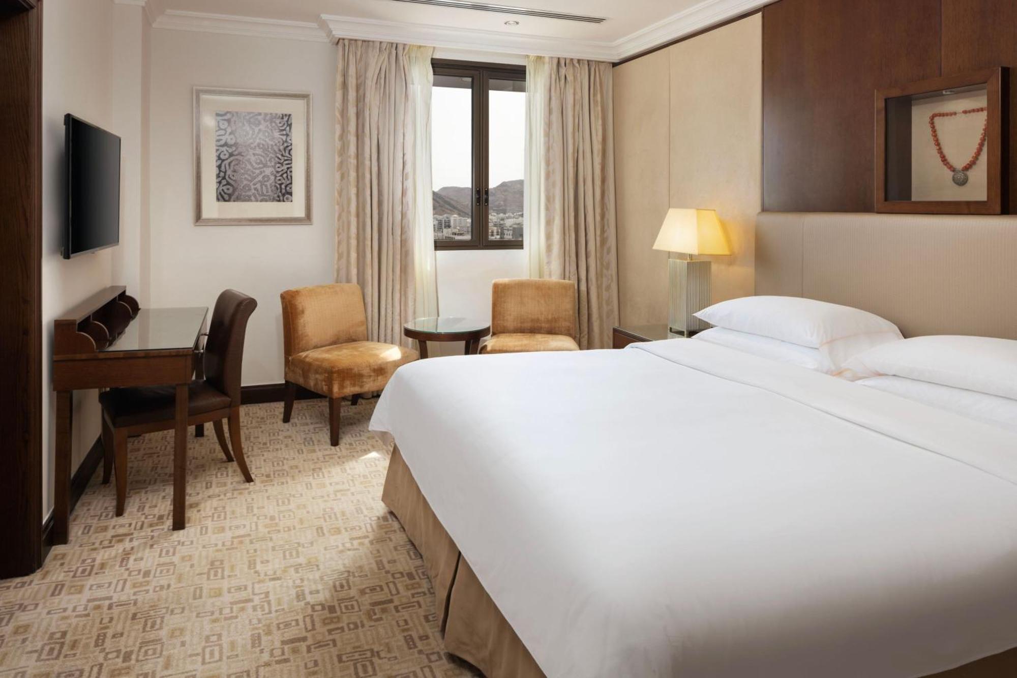 Sheraton Oman Hotel Μουσκάτ Εξωτερικό φωτογραφία A room at the Hilton London Heathrow