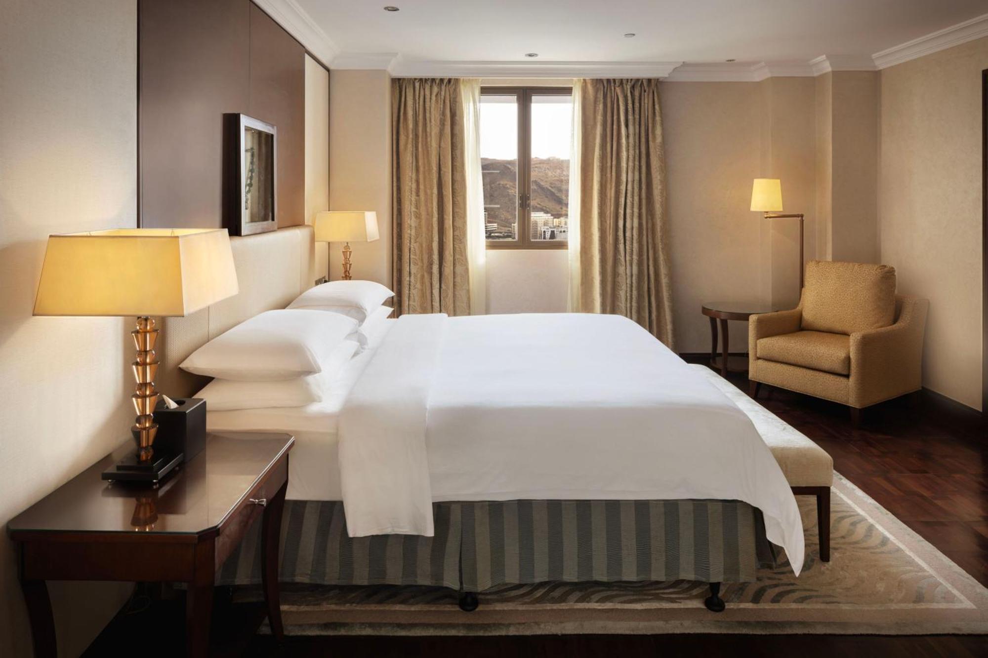 Sheraton Oman Hotel Μουσκάτ Εξωτερικό φωτογραφία A bedroom at the hotel