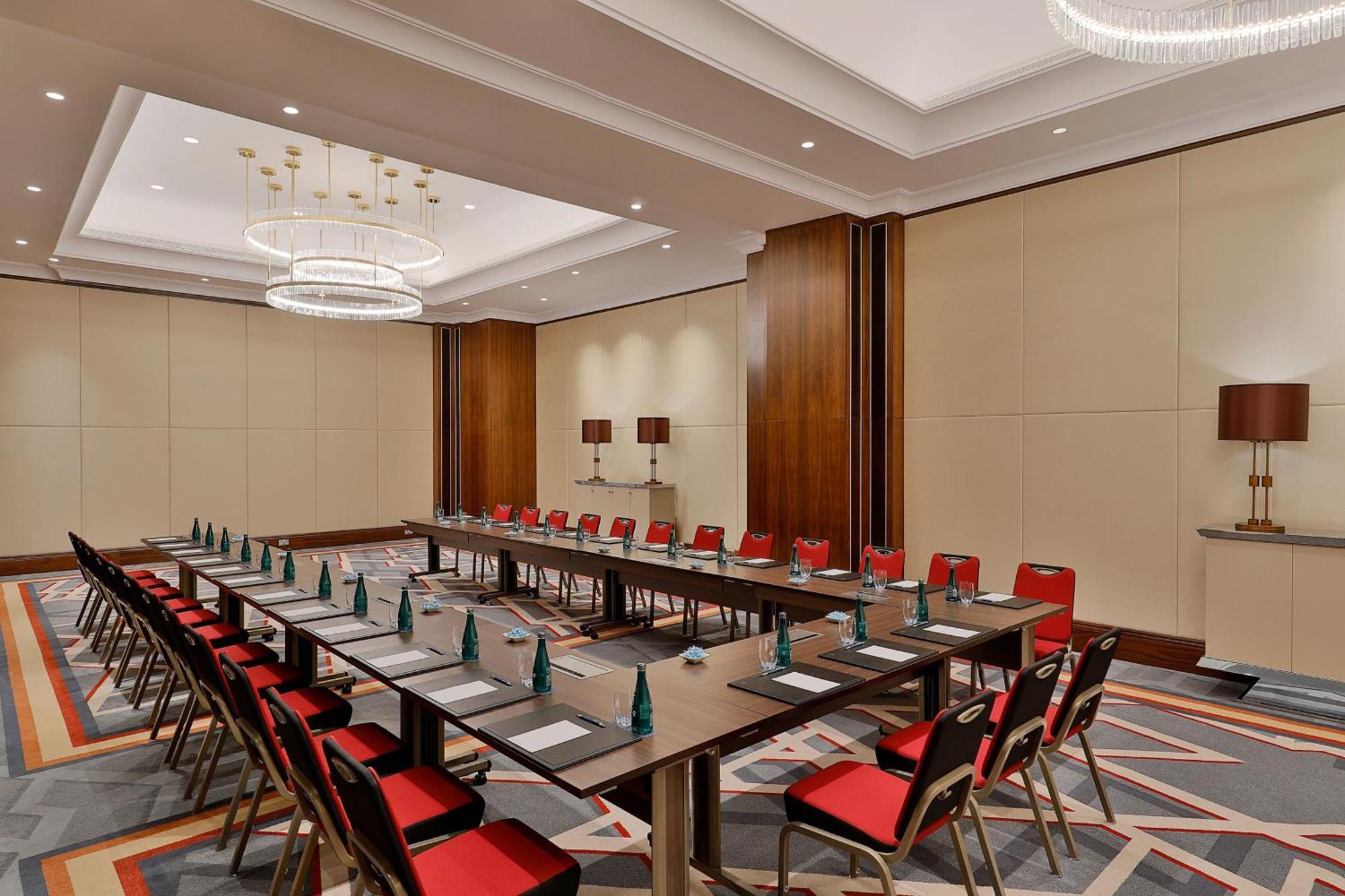 Sheraton Oman Hotel Μουσκάτ Εξωτερικό φωτογραφία Meeting room